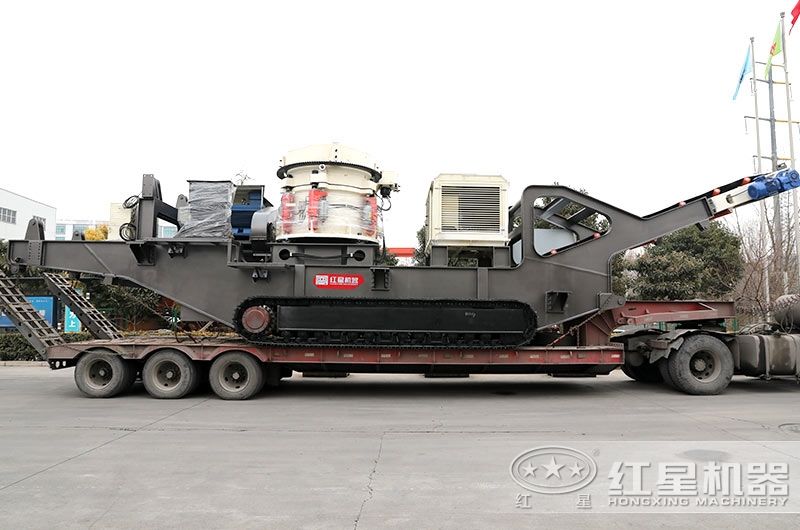 液壓驅動履帶式圓錐移動破碎站價格實惠，發貨到用戶現場