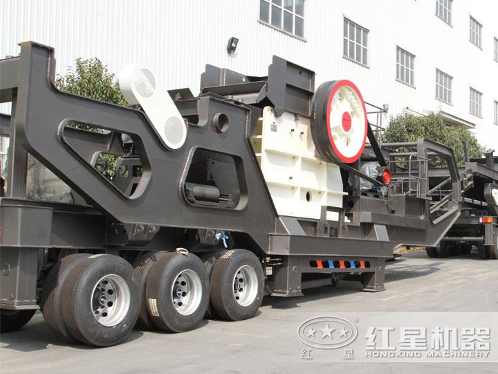 鄂破移動破碎機(jī)，破碎比大，產(chǎn)量高