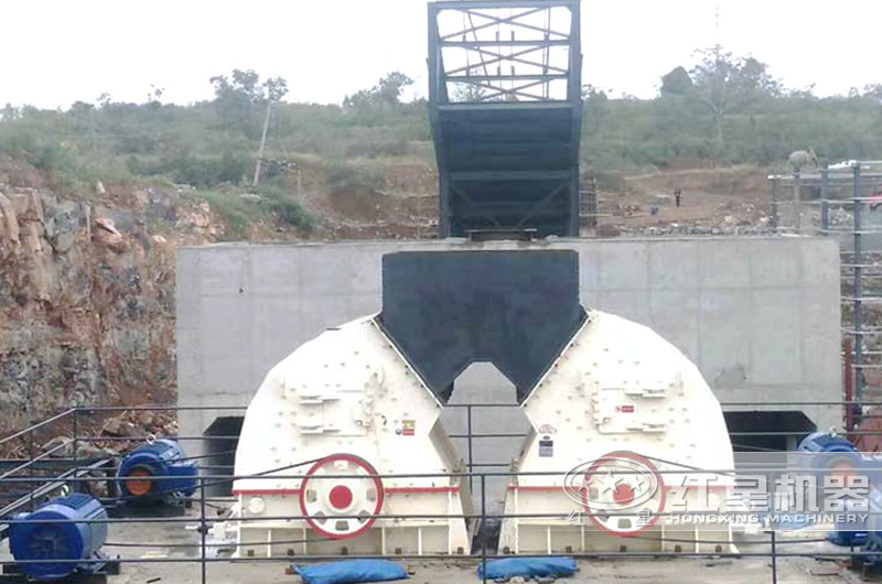 環保爐渣破碎作業現場 環保爐渣破碎作業現場