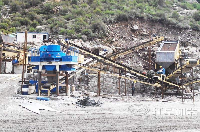 制砂生產(chǎn)線現(xiàn)場 制砂生產(chǎn)線現(xiàn)場