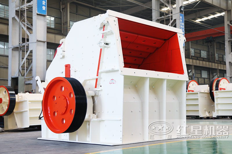 反擊式破碎機(jī)，成品呈立方體狀，粒形好